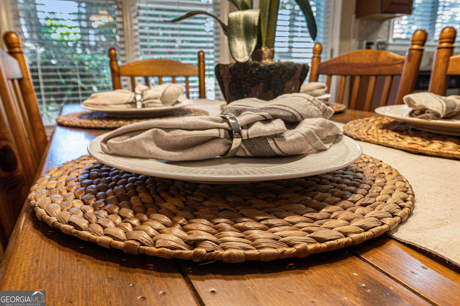 Alpharetta, Georgia 30009, United States, 5 Bedrooms Bedrooms, ,4 BathroomsBathrooms,Residential,Active,182694