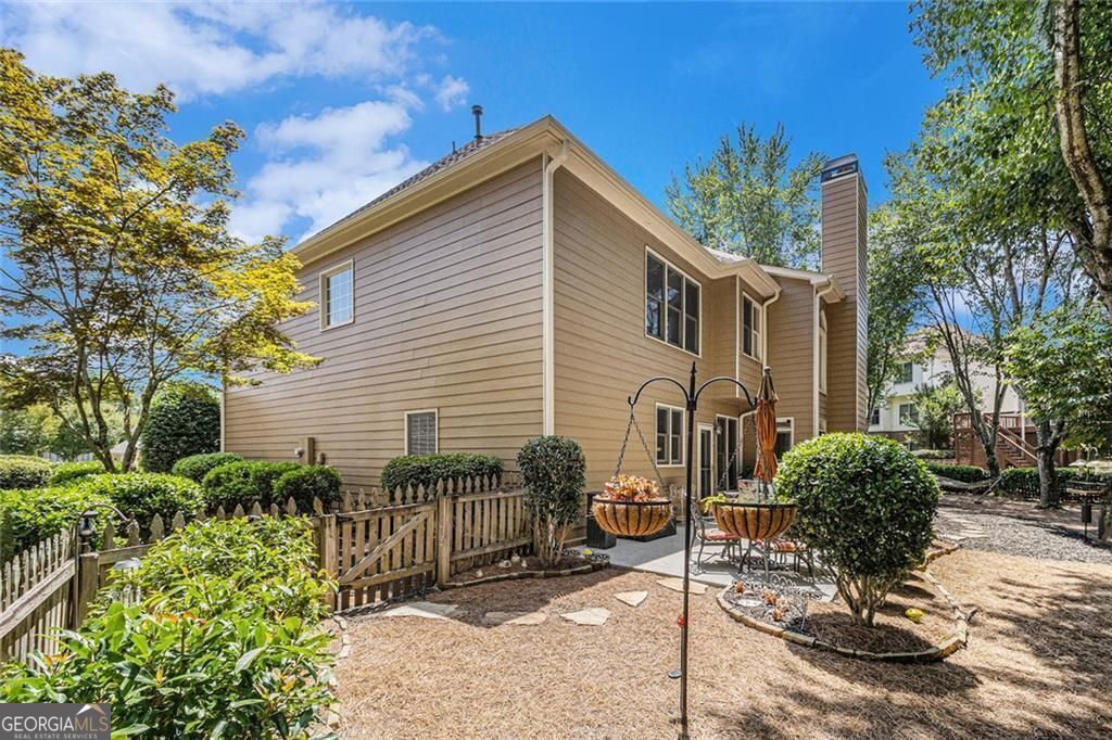 Alpharetta, Georgia 30009, United States, 5 Bedrooms Bedrooms, ,4 BathroomsBathrooms,Residential,Active,182694