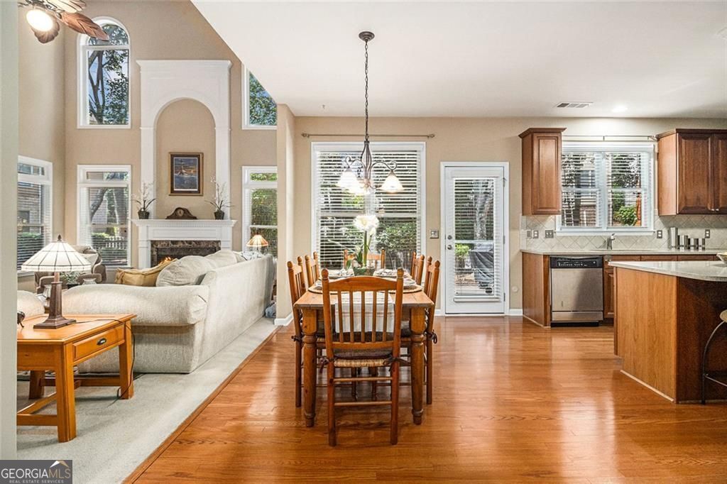 Alpharetta, Georgia 30009, United States, 5 Bedrooms Bedrooms, ,4 BathroomsBathrooms,Residential,Active,182694