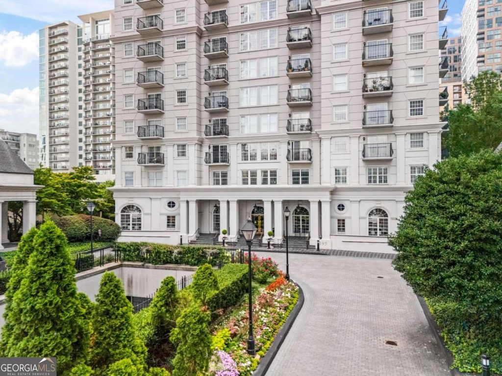 Photo of 195 14th Street NE #604, Atlanta, GA 30309 (MLS # 10625237)