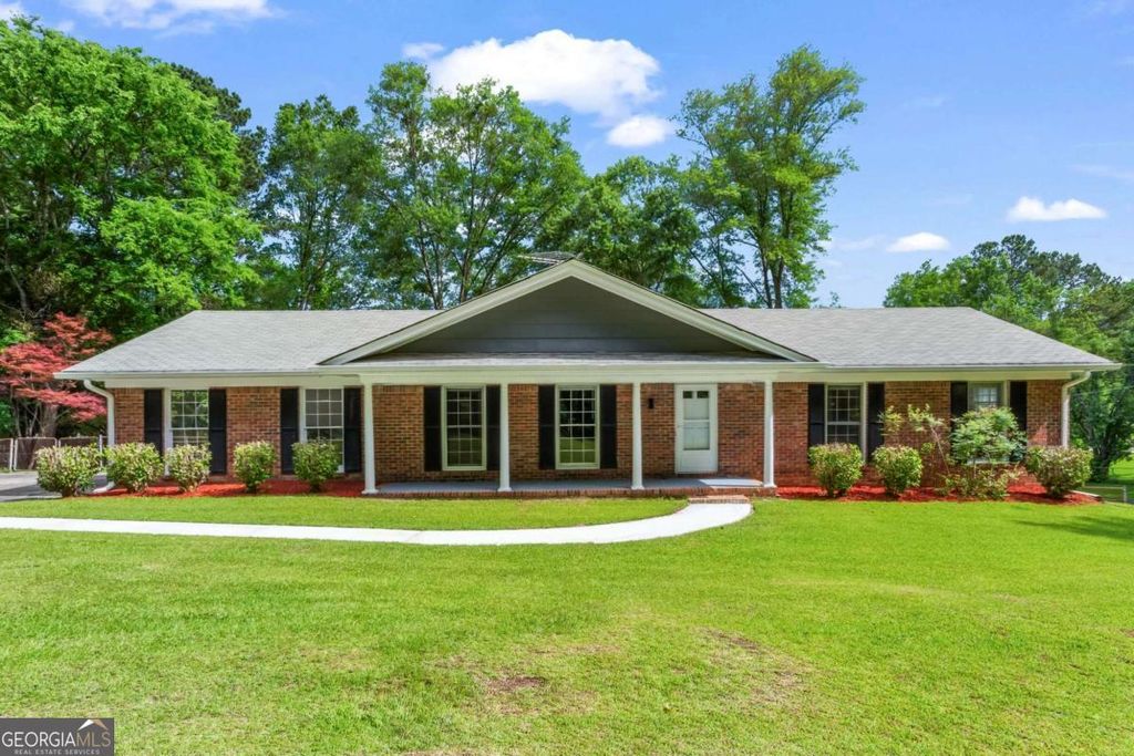 Photo of 8415 Ridge Road, Fairburn, GA 30213 (MLS # 10738935)