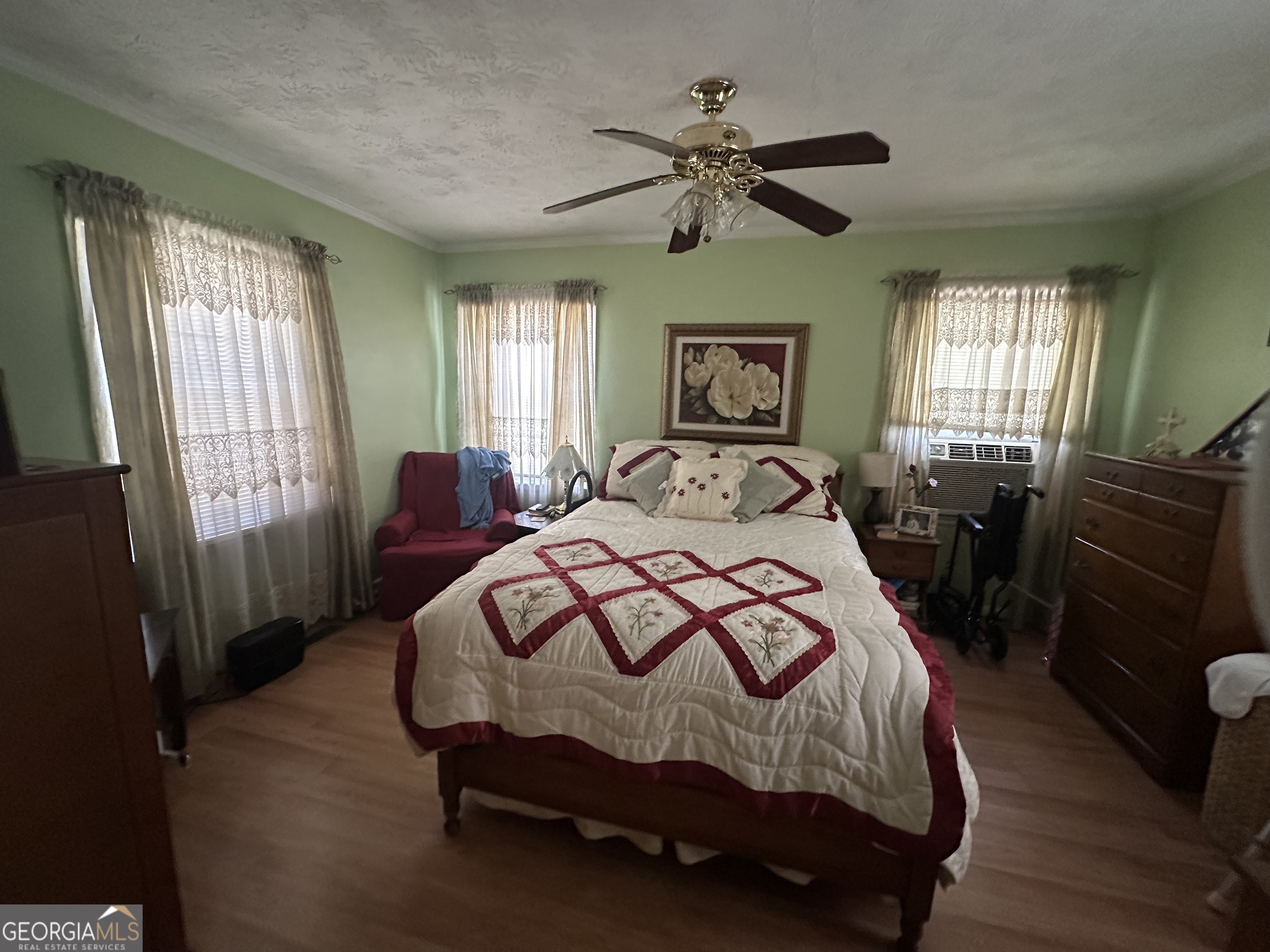 2534 Highway 155 N
