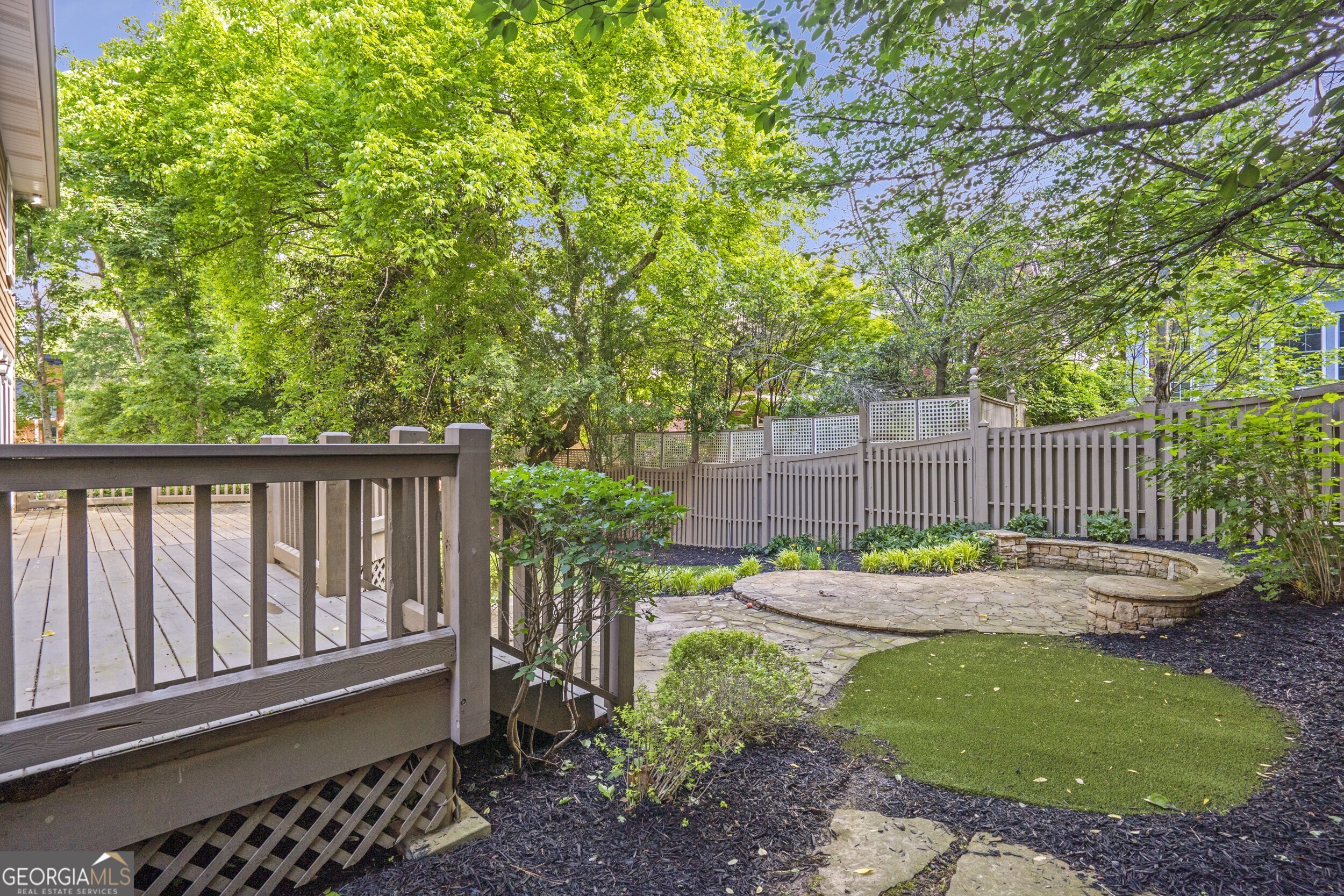 1064 Saint James XING