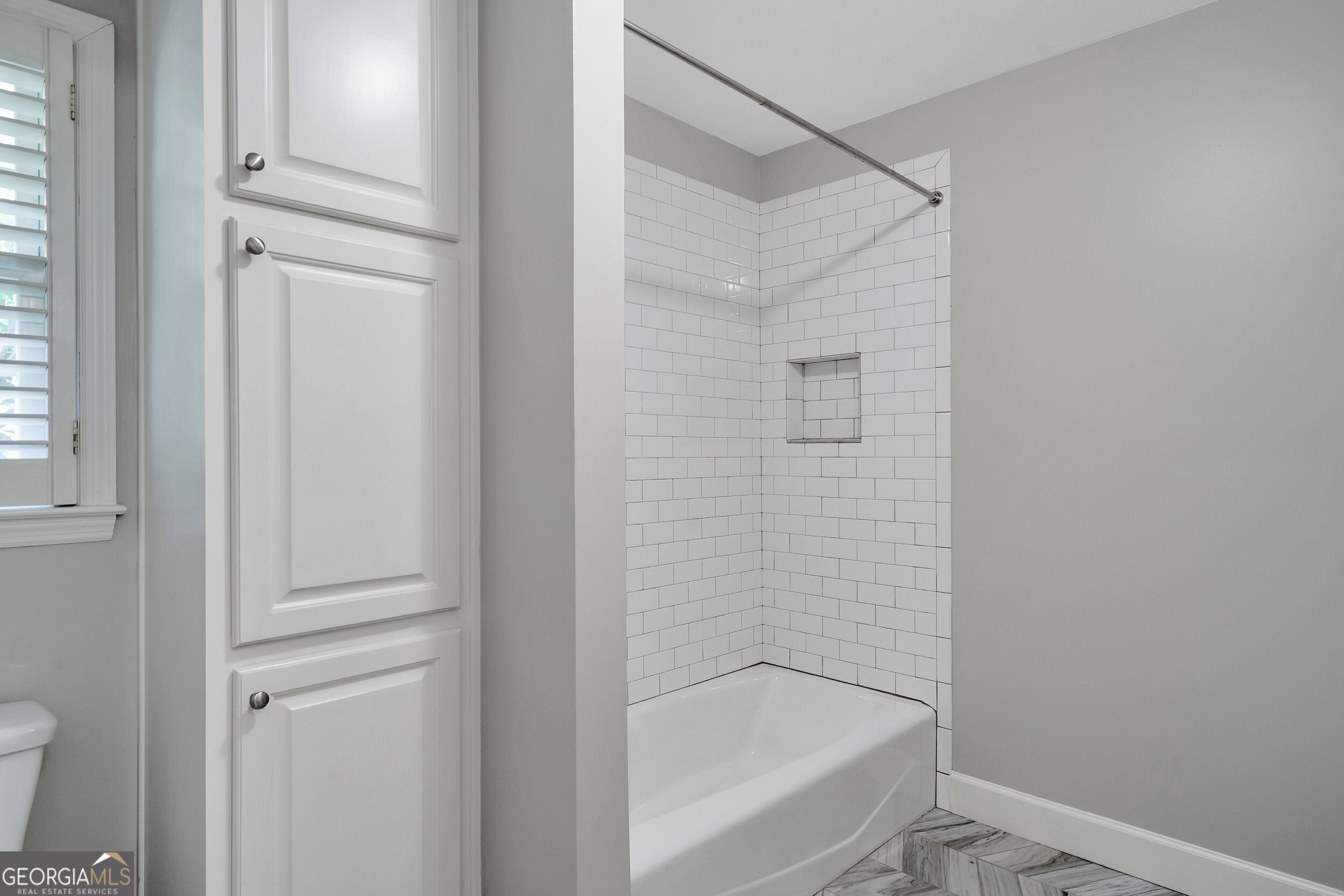 Brookhaven, Georgia 30319, United States, 3 Bedrooms Bedrooms, ,3 BathroomsBathrooms,Residential,Active,130985