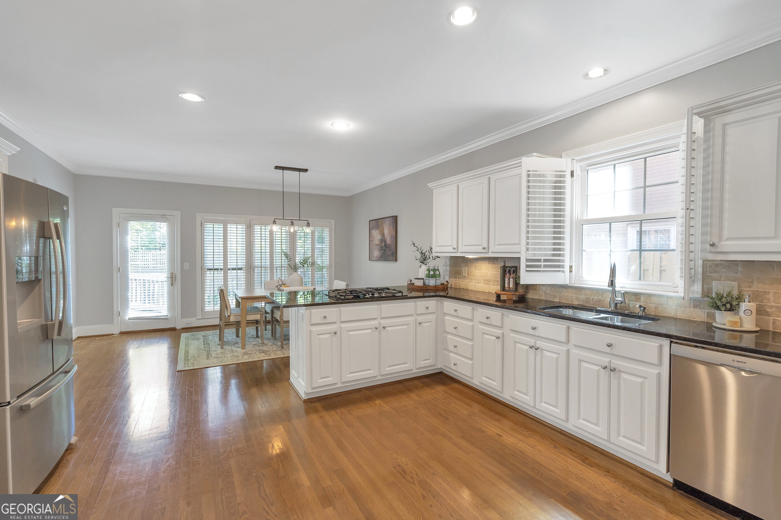 Brookhaven, Georgia 30319, United States, 3 Bedrooms Bedrooms, ,3 BathroomsBathrooms,Residential,Active,130985