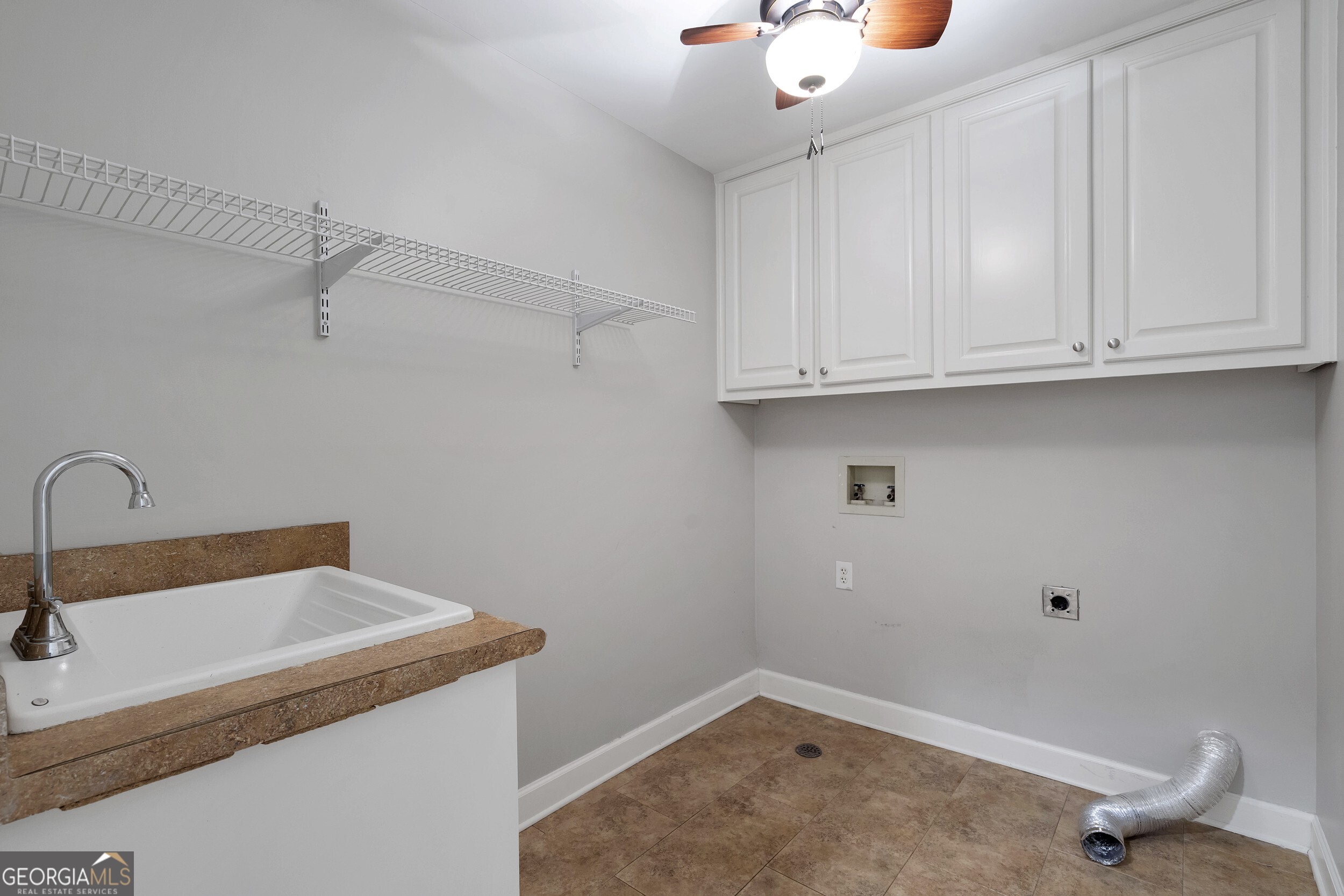 Brookhaven, Georgia 30319, United States, 3 Bedrooms Bedrooms, ,3 BathroomsBathrooms,Residential,Active,130985