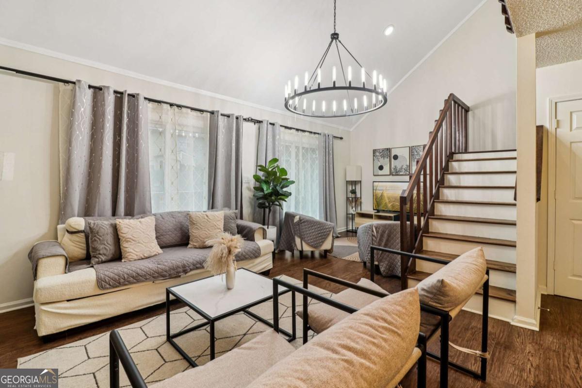 1138 Falling Water DR SE