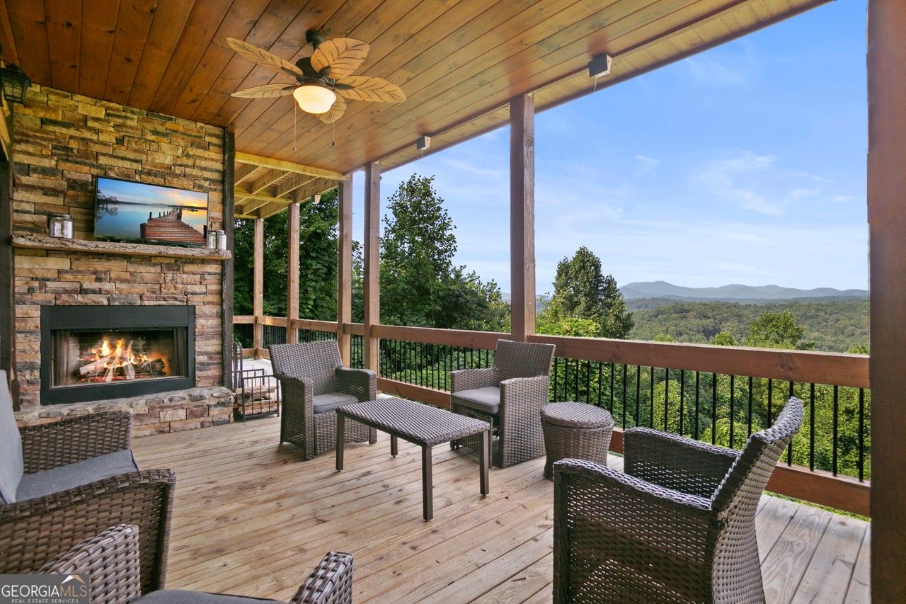 231 Kyle Rd, Blue Ridge, GA, 30513, USA, 3 Bedrooms Bedrooms, ,5 BathroomsBathrooms,Residential,Active,231 Kyle Rd,10817536