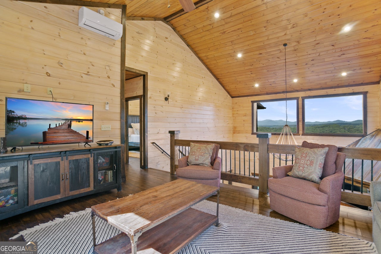231 Kyle Rd, Blue Ridge, GA, 30513, USA, 3 Bedrooms Bedrooms, ,5 BathroomsBathrooms,Residential,Active,231 Kyle Rd,10817536