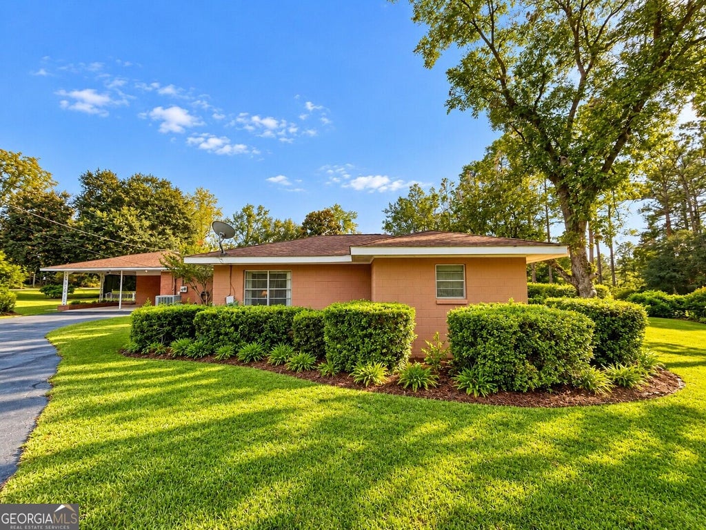 Photo of 915 N Main St, Statesboro, GA 30458 (MLS # 10867652)