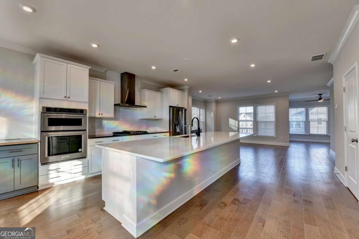 835 Atwood LN