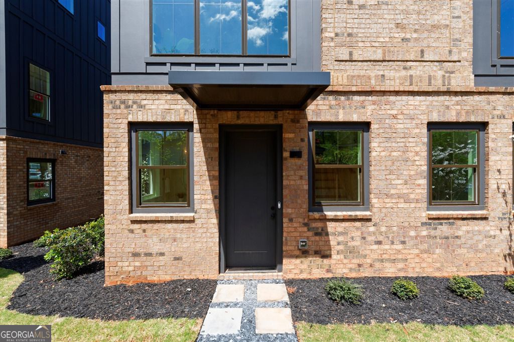 Photo of 1120 W Marietta Street NW, Atlanta, GA 30318 (MLS # 10658165)