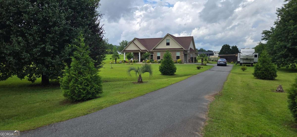 305 Maxwell DR