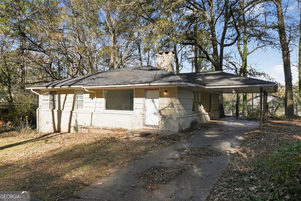 Photo of 2712 Amelia Avenue, Decatur, GA 30032 (MLS # 10662888)