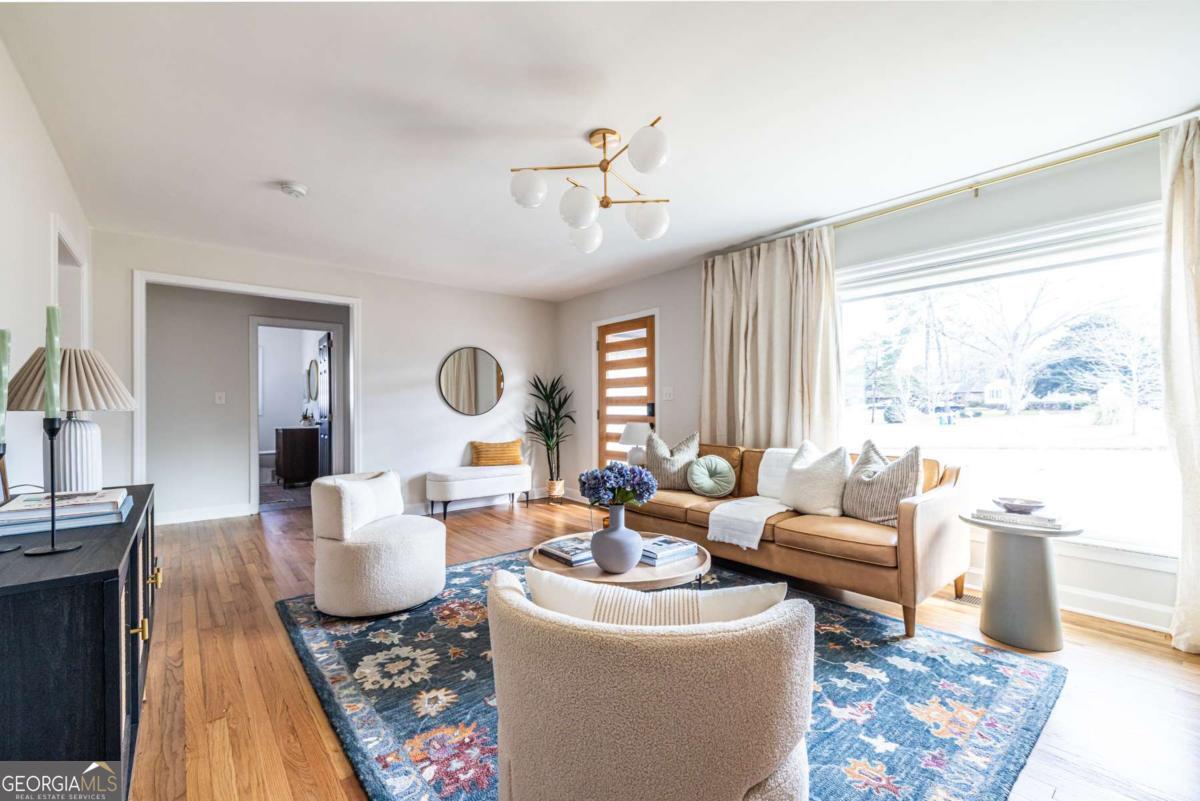 2061 Cloverdale DR SE