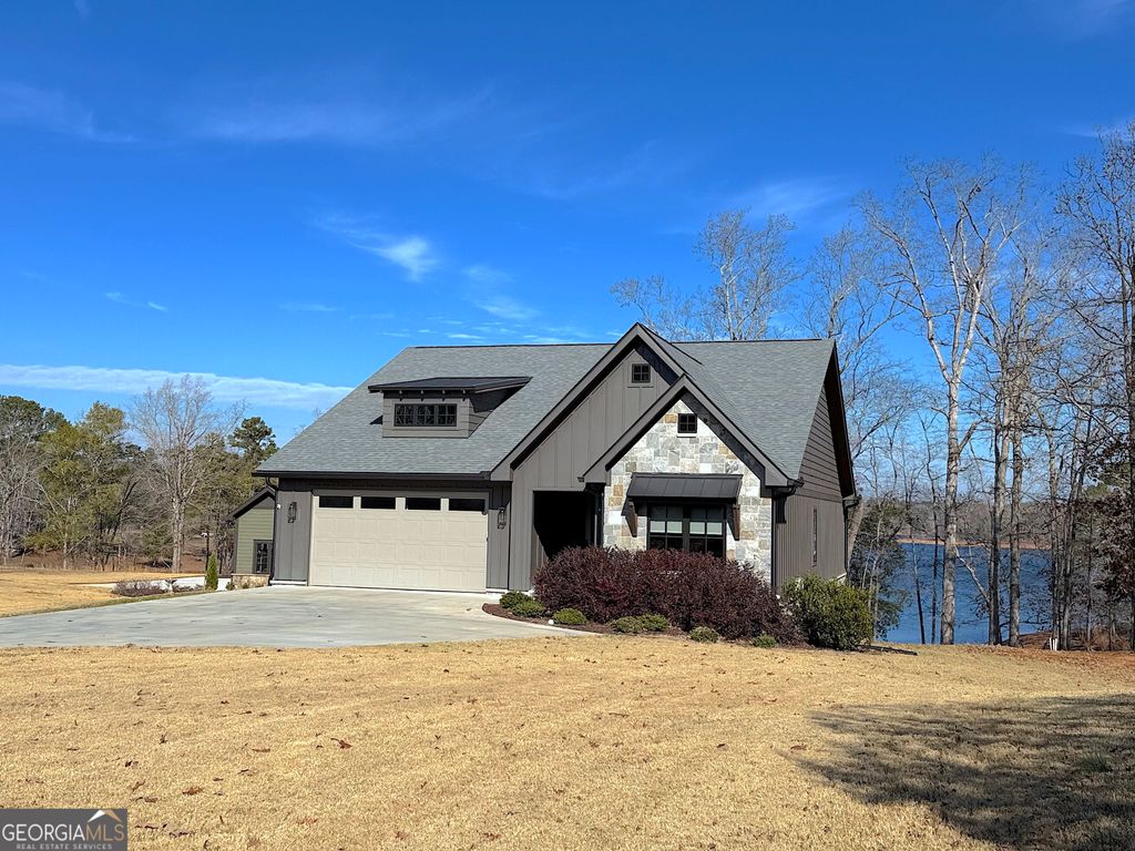 Photo of 73 Yacht Club Pointe, Hartwell, GA 30643 (MLS # 10658286)