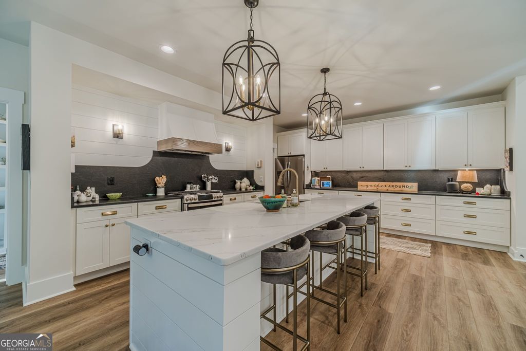 Photo of 1329 Spratlin Mill Drive, Hull, GA 30646 (MLS # 10637057)