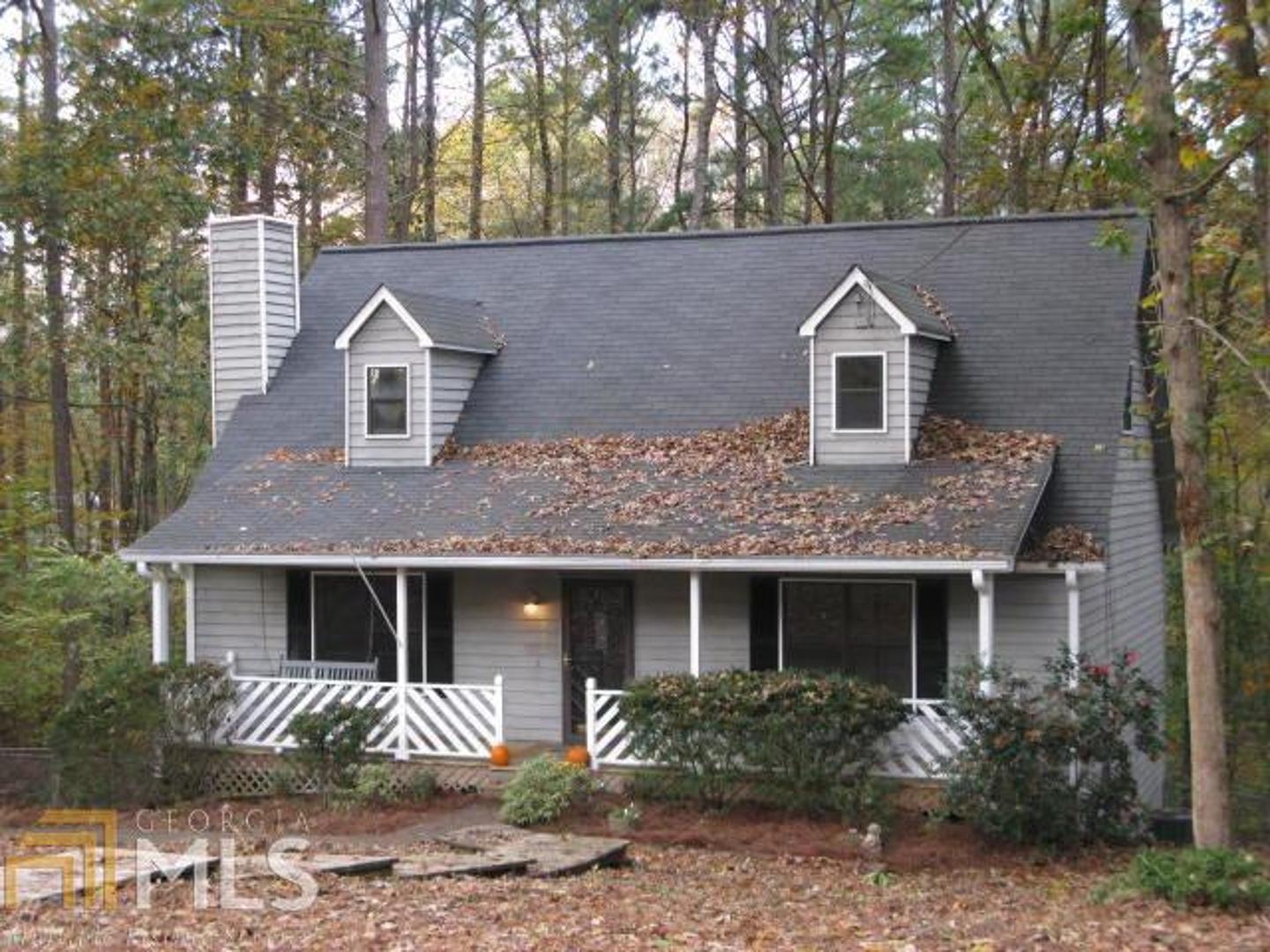 Awesome Cape Cod is renovated & move in ready. Beautiful new hardwoods in main living areas. Pottery barn colors & fixtures. Spacious kitchen w/granite/subway tile backsplash, all new black appliances & undermount sink, pendant lighting, master on main w/updated bath, granite counter tops, under mount double vanity & decorator fixtures. Same in 2dary bath. Spacious 2ndary beds w/large closets. Newly finished basement w/den & office. New deck, fenced bkyd-1.1 acre lot. Beautiful inside & out. Minutes to Lake Allatoona. Sought after schools and more!