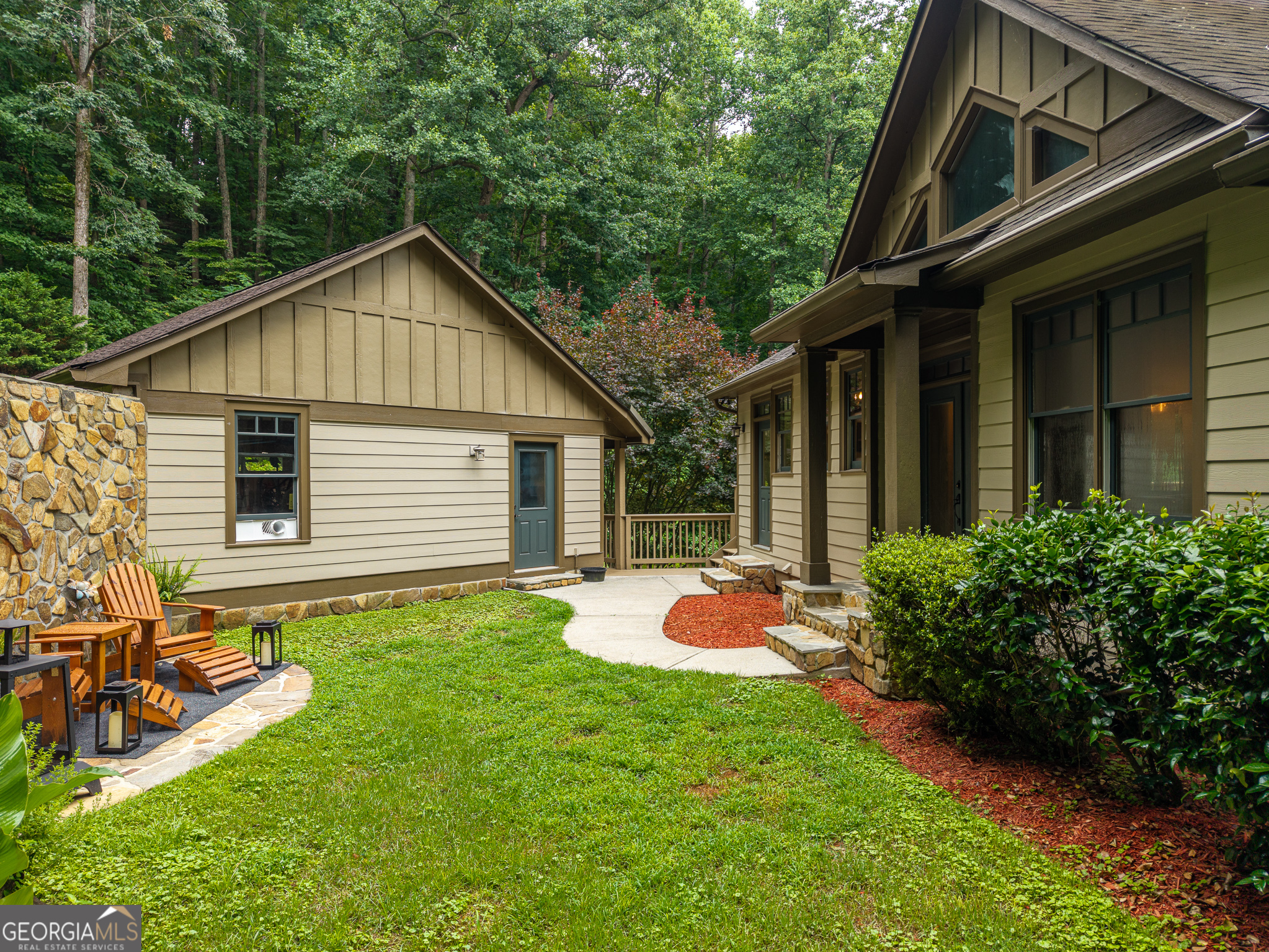 1117 Rambling RD