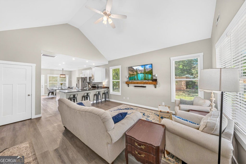 Photo of 694 Railroad Avenue, Comer, GA 30629 (MLS # 10873082)