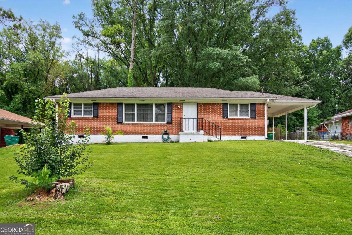 445 Cynthia LN
