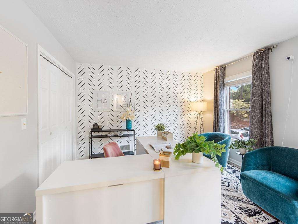 Saint Charles Square - Residential