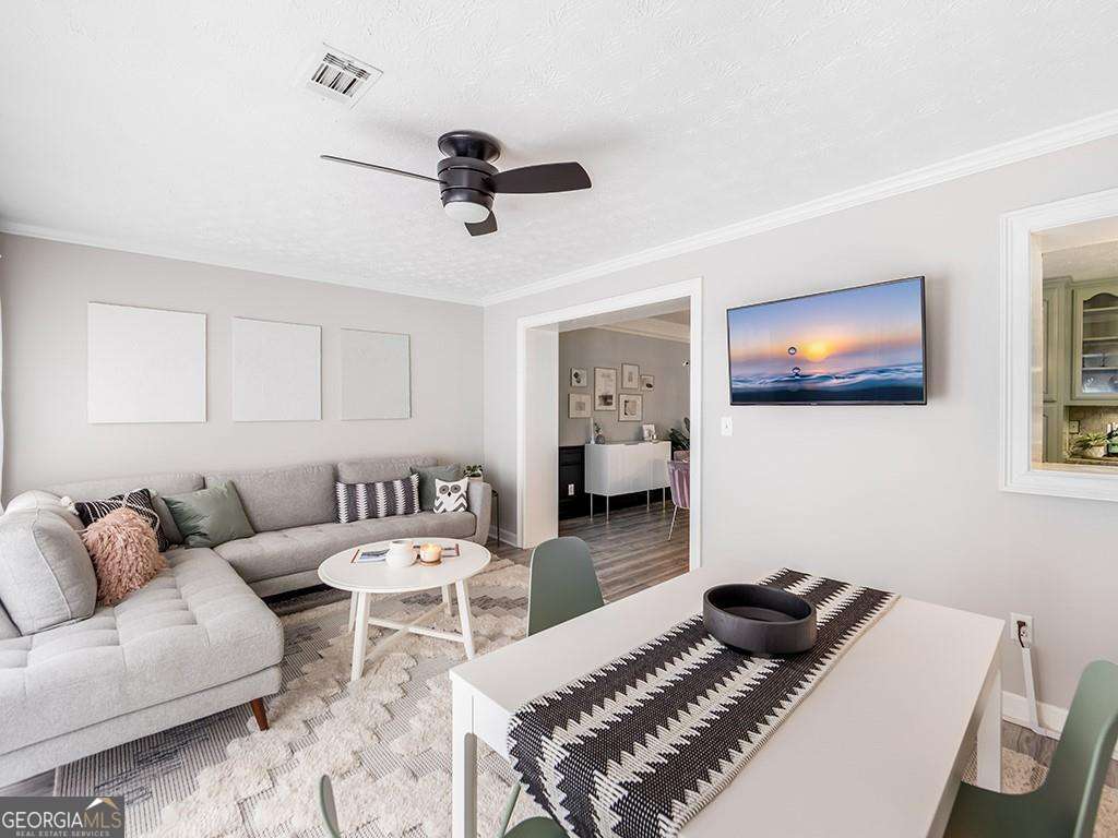 Saint Charles Square - Residential