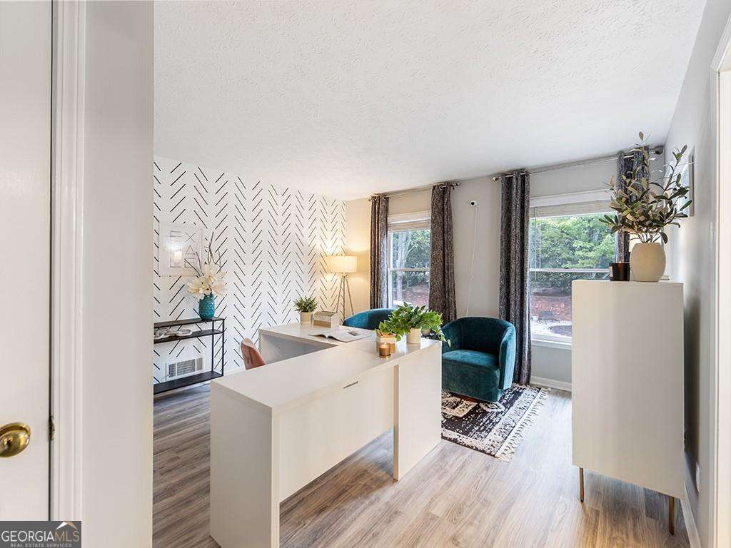 Saint Charles Square - Residential