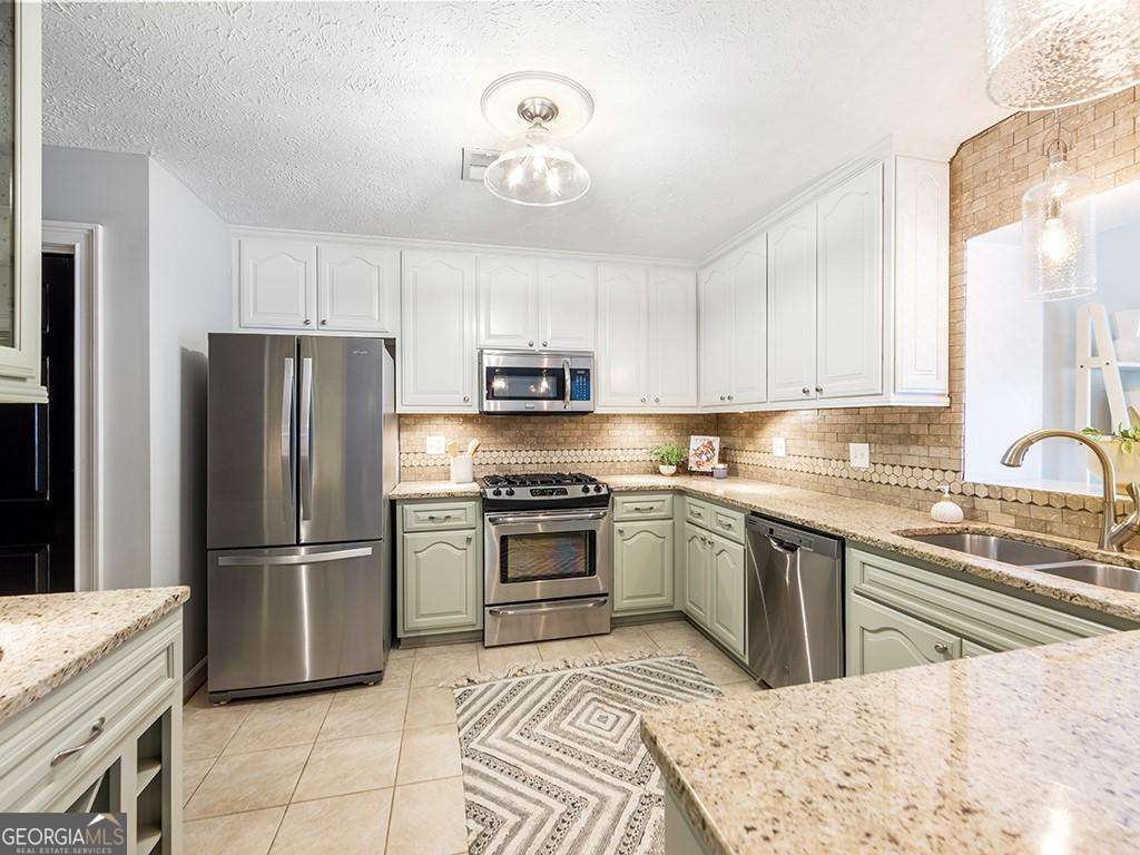Saint Charles Square - Residential