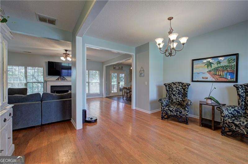 21 Hamil CT NE