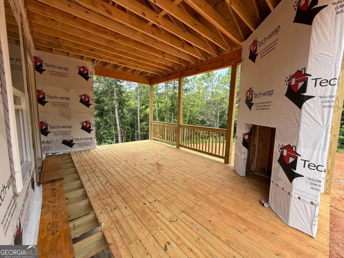 501 MEADOW LAKE TER