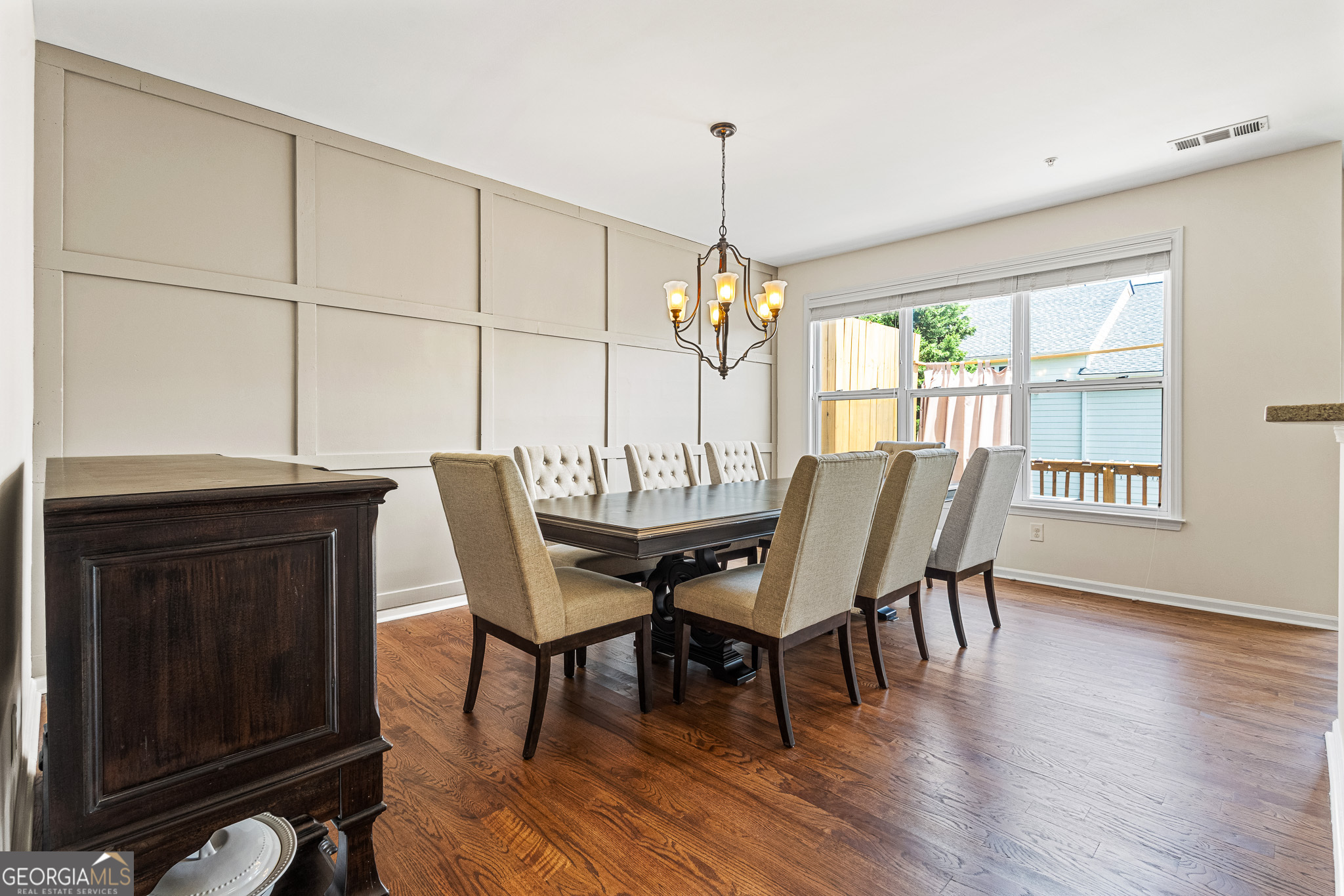 1565 OAKDALE BLUFFS DR SE