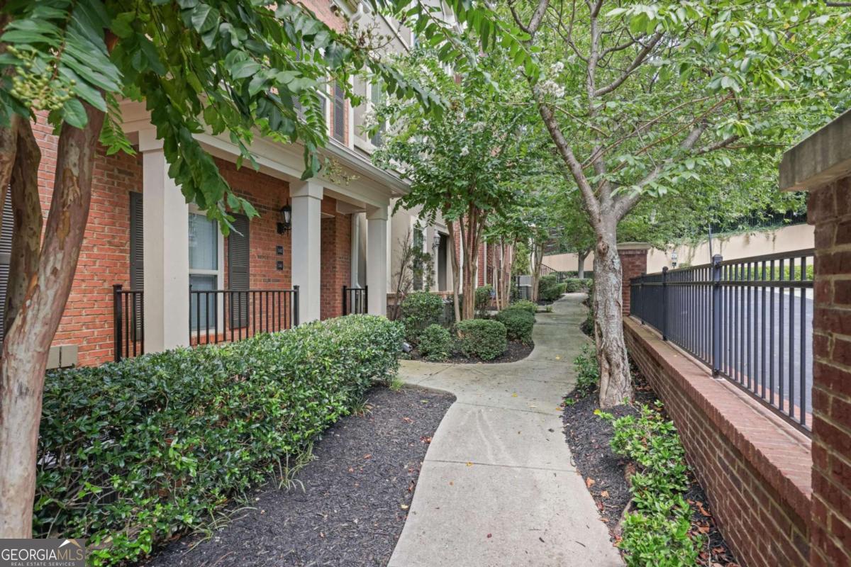 1132 Perimeter WALK
