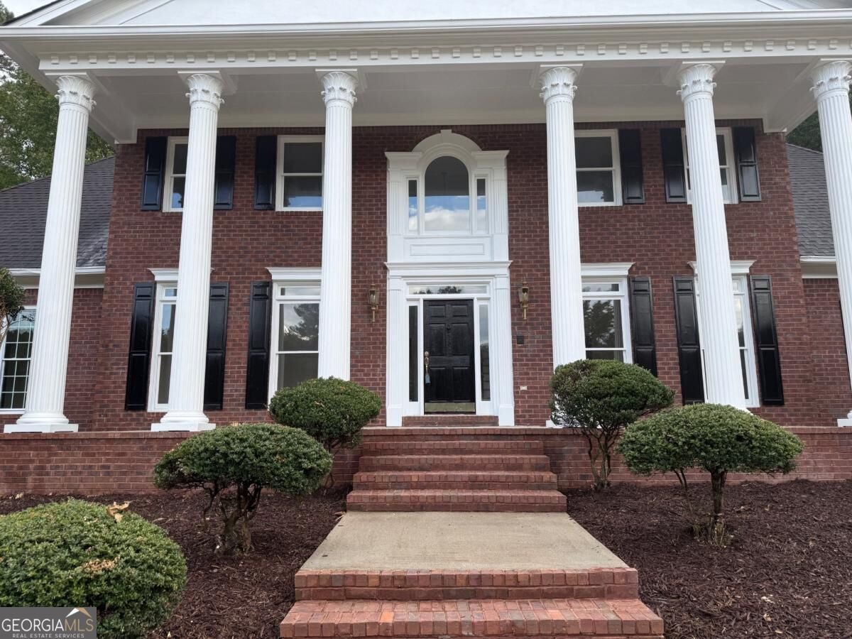 110 Emerald Lake DR