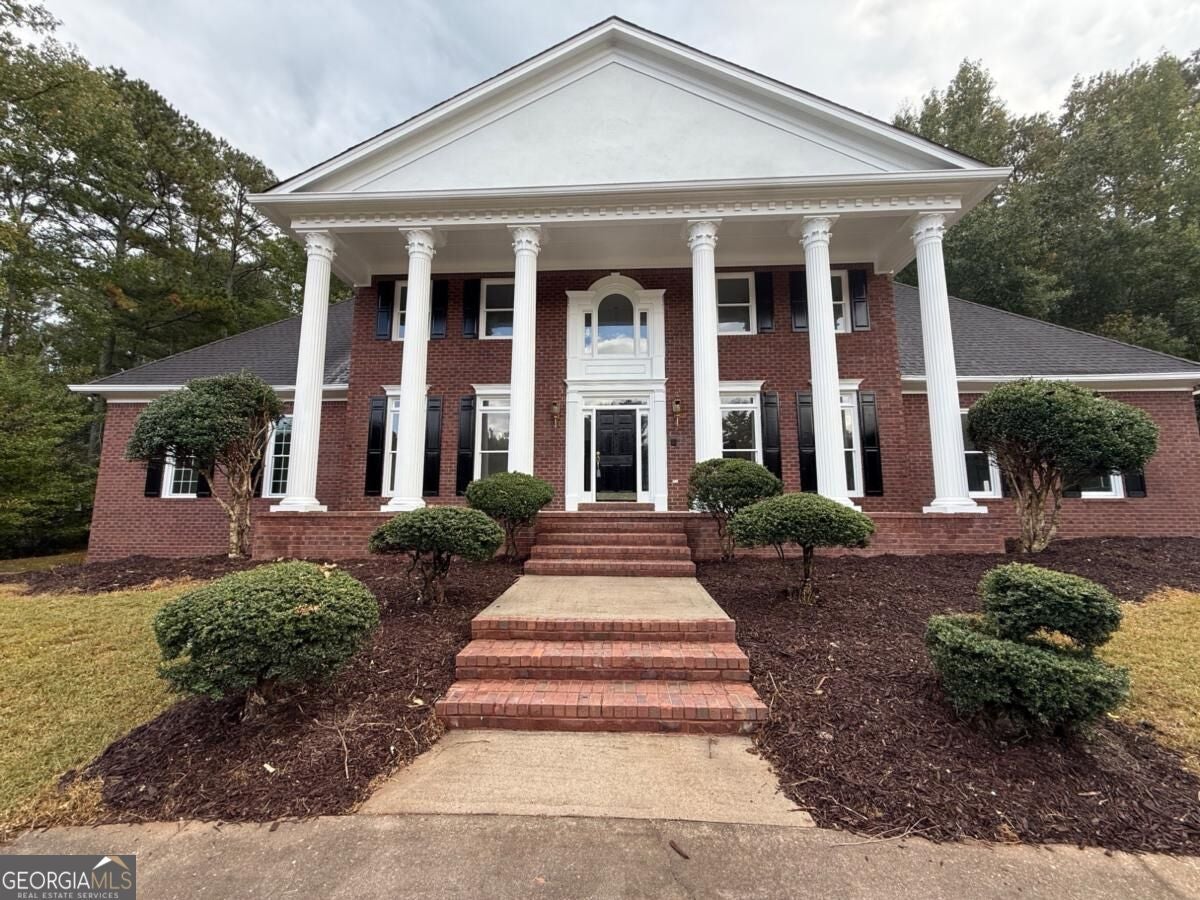 110 Emerald Lake DR