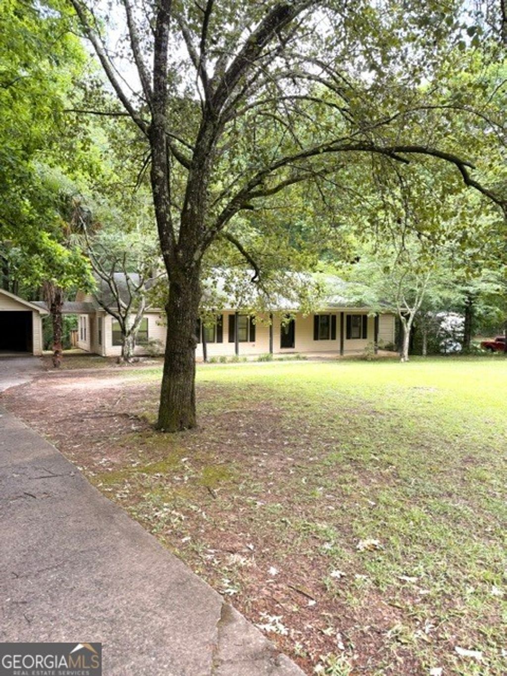 Photo of 150 Brooks Drive, Tyrone, GA 30290 (MLS # 10760982)