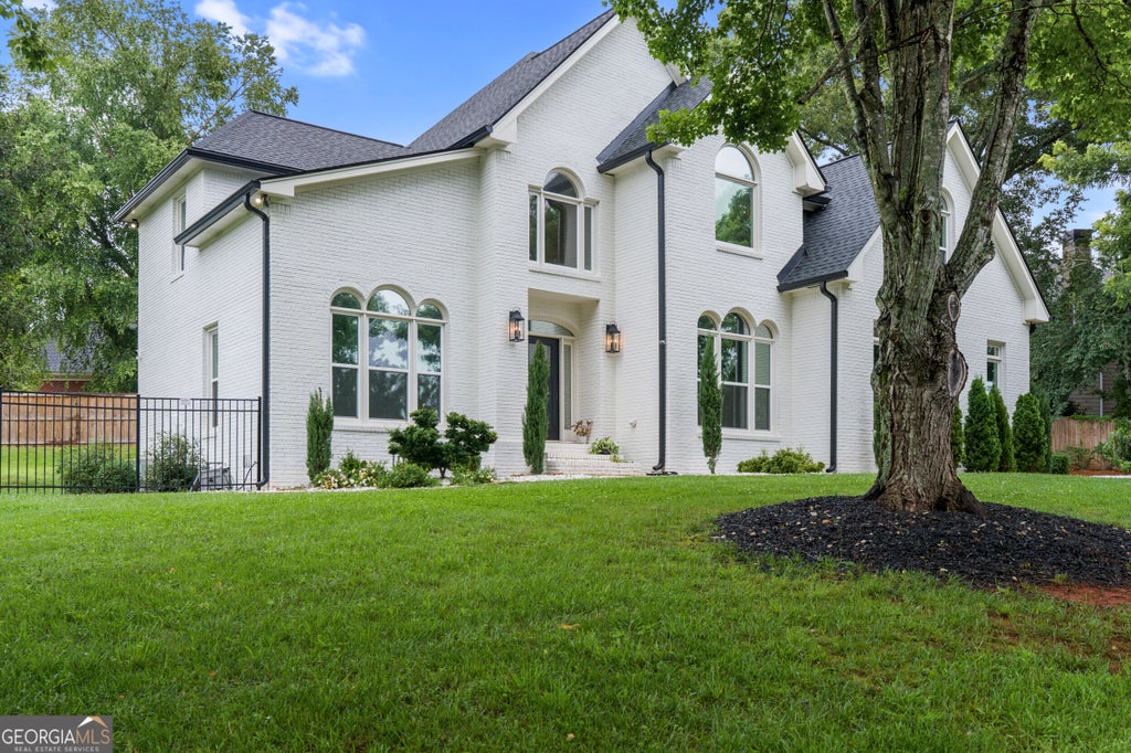 Photo of 4221 Willow Oak Drive, Gainesville, GA 30506 (MLS # 10790481)