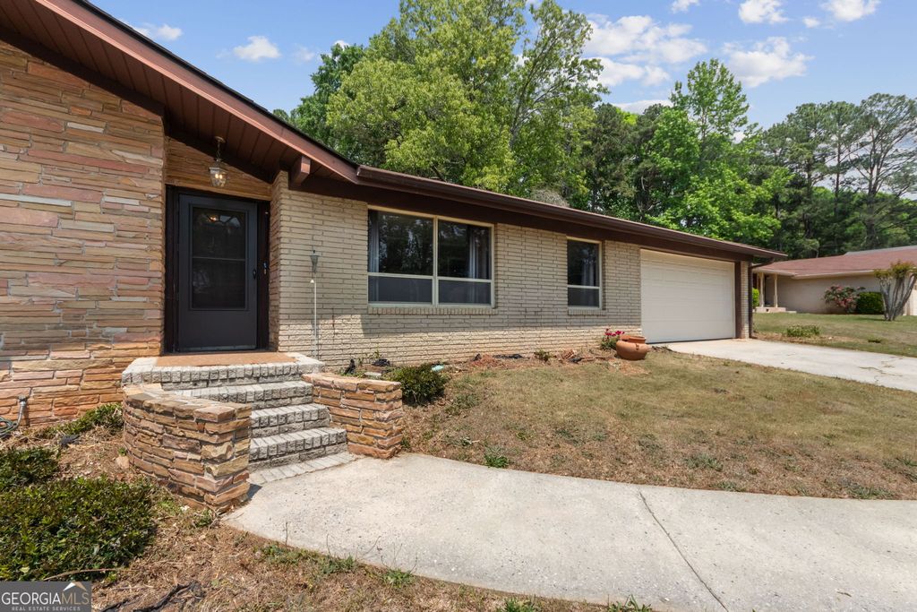 Photo of 5605 Scofield Road, South Fulton, GA 30349 (MLS # 10742157)