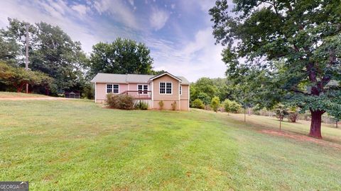 A home in Hoschton