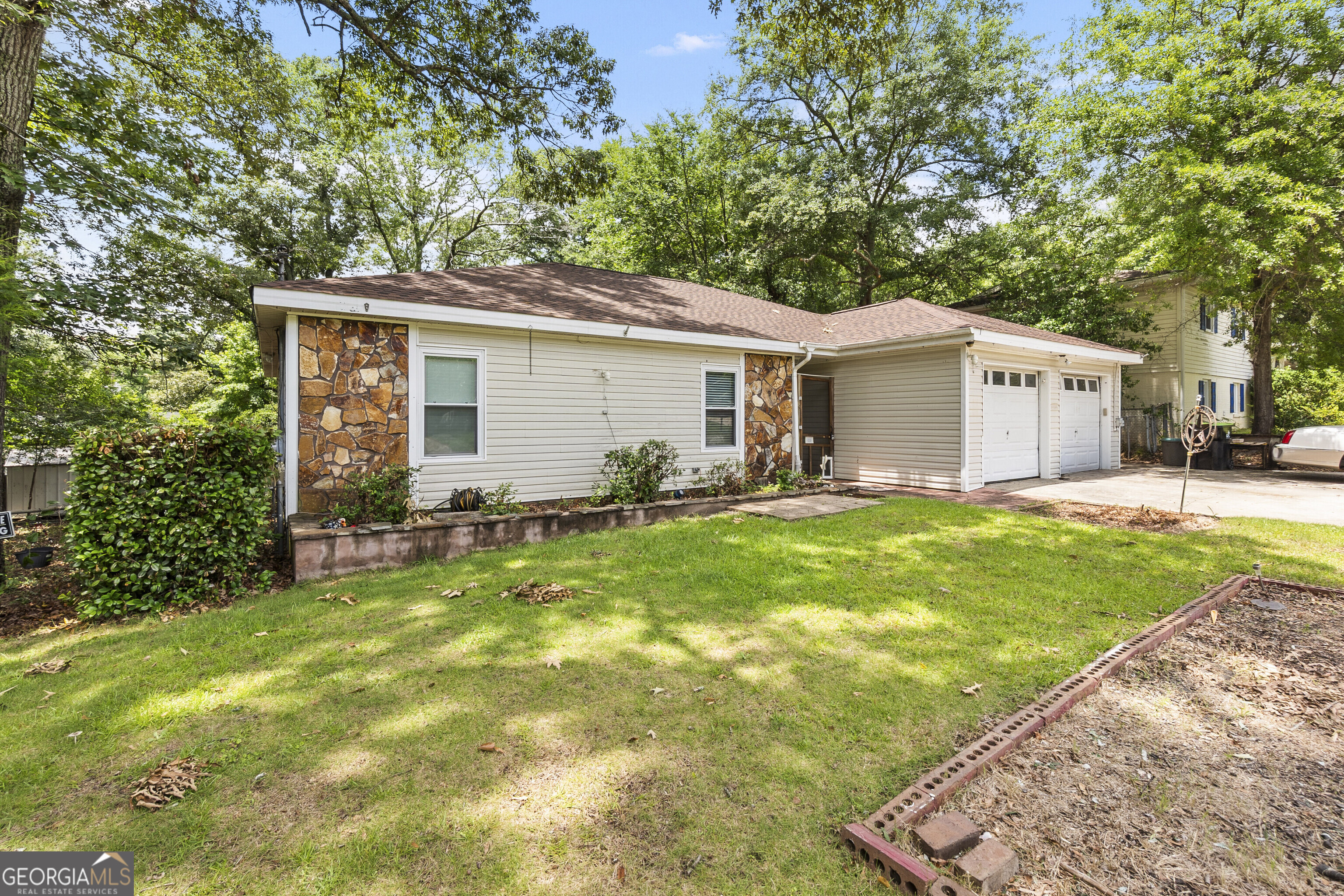 214 Highland DR