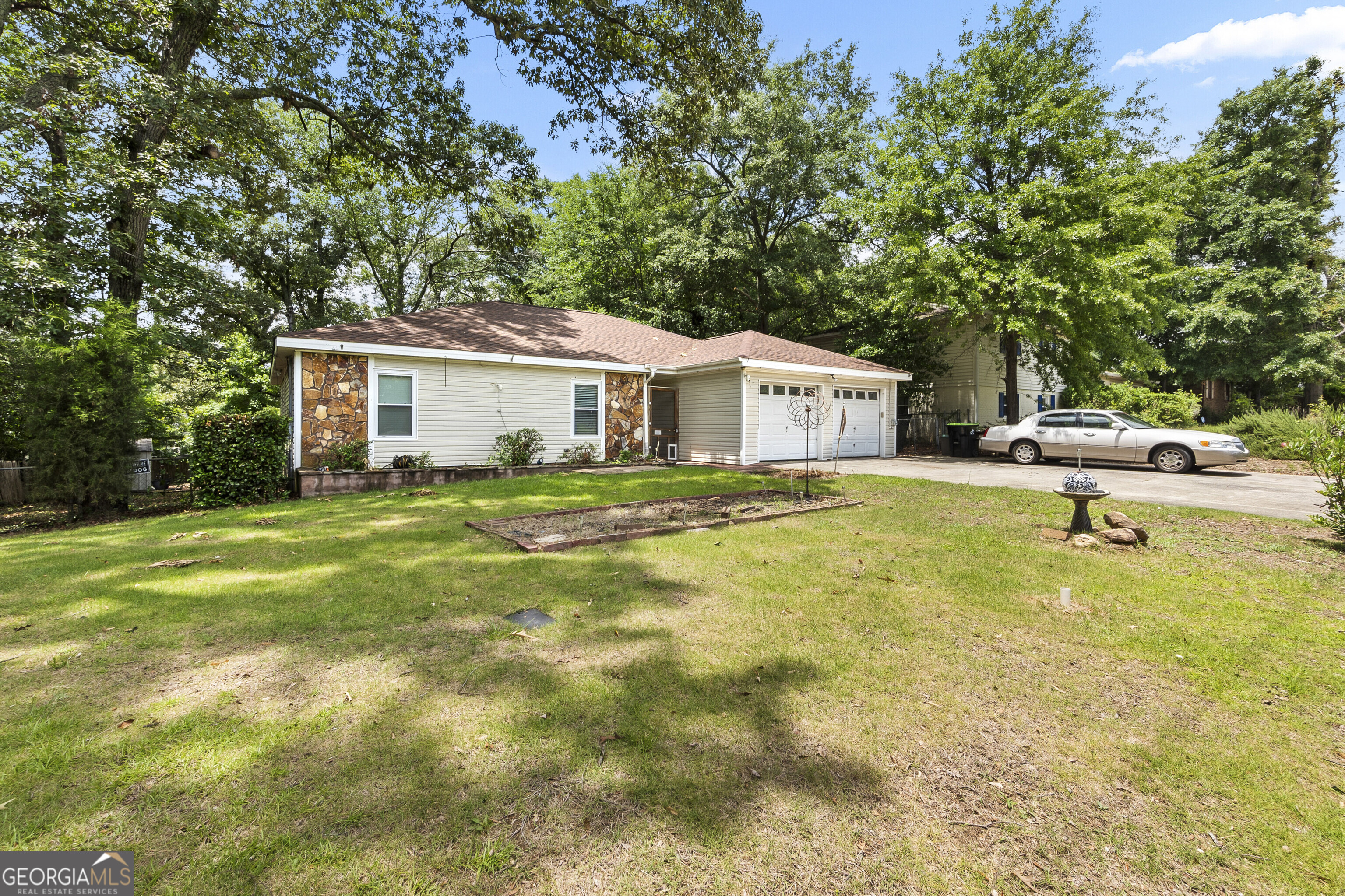 214 Highland DR