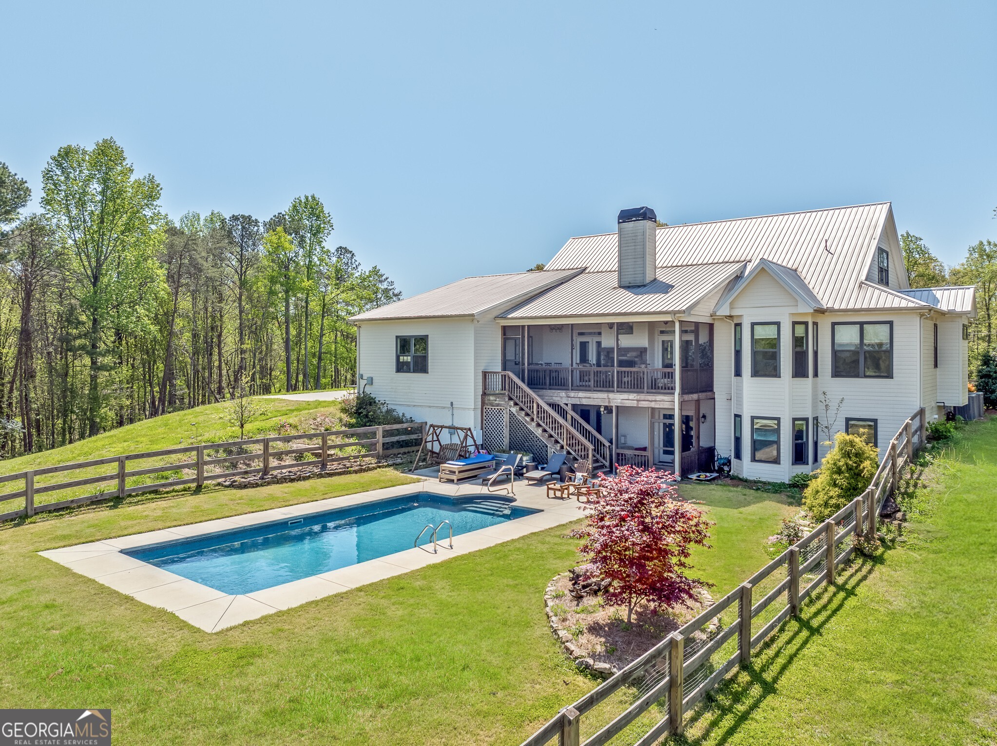 2155 Bryant RD