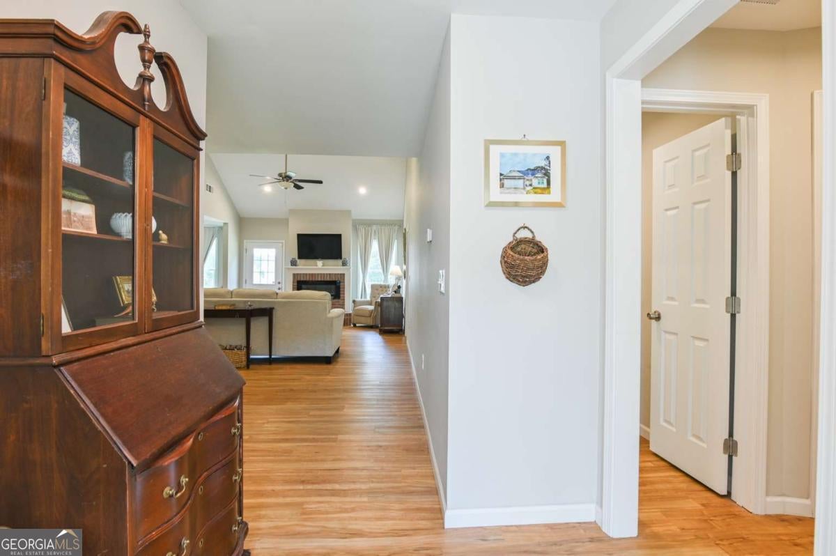 25 Tyrus LN