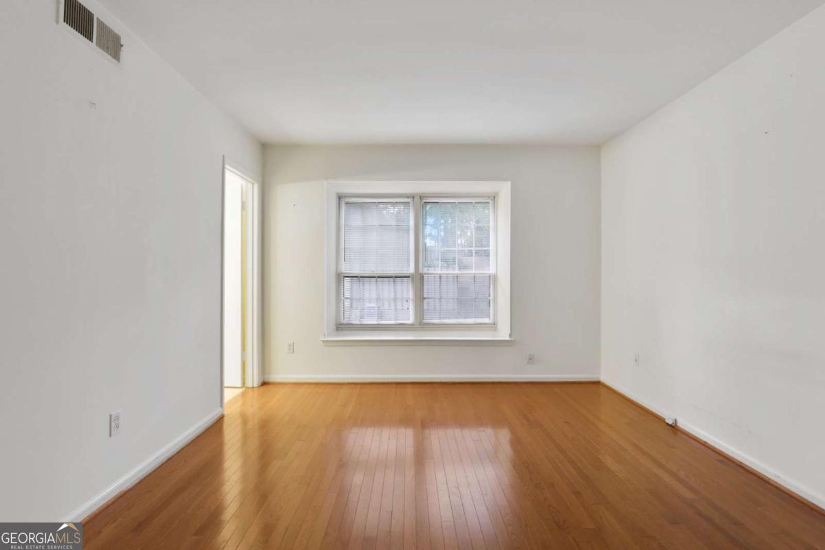 Cross Creek - Residential Income