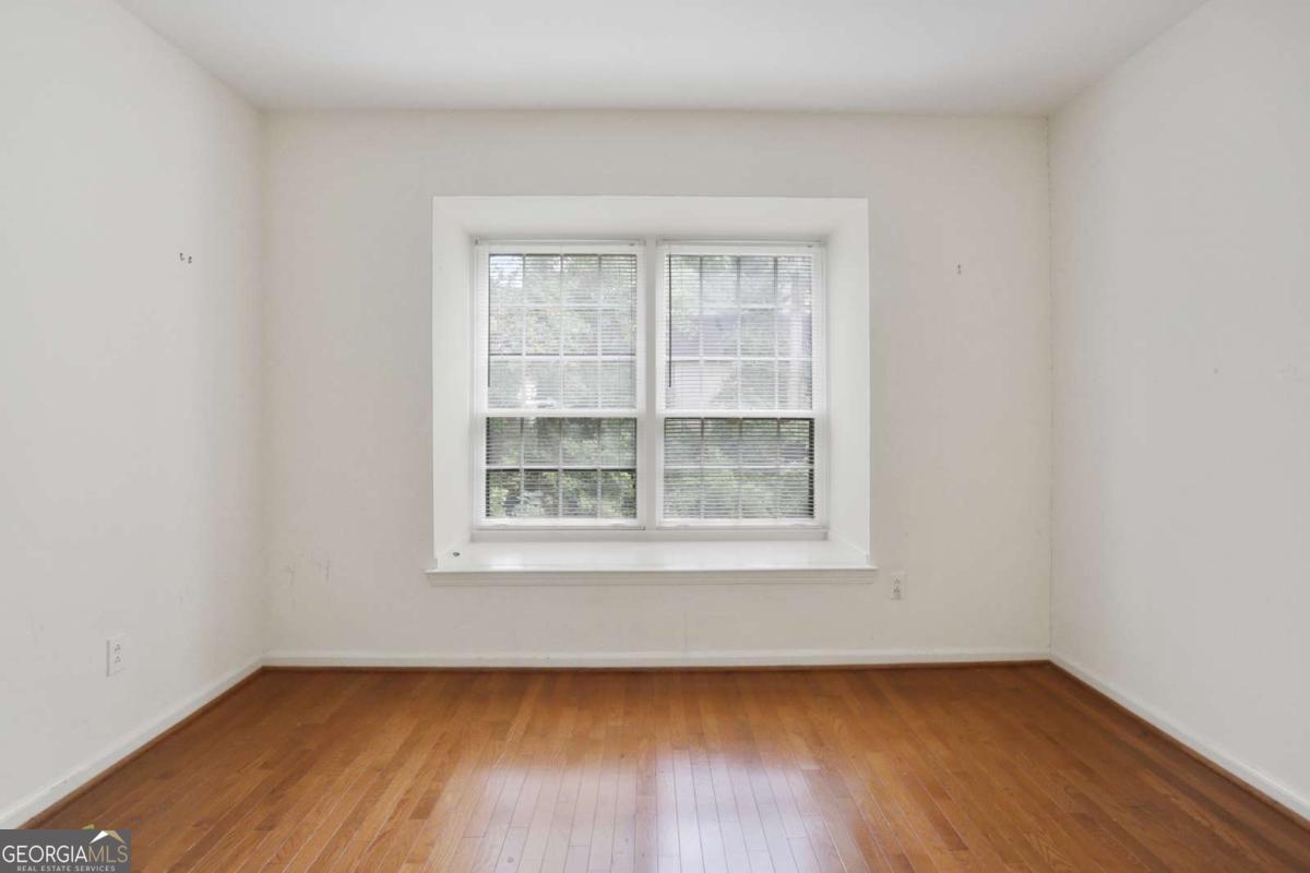 Cross Creek - Residential Income