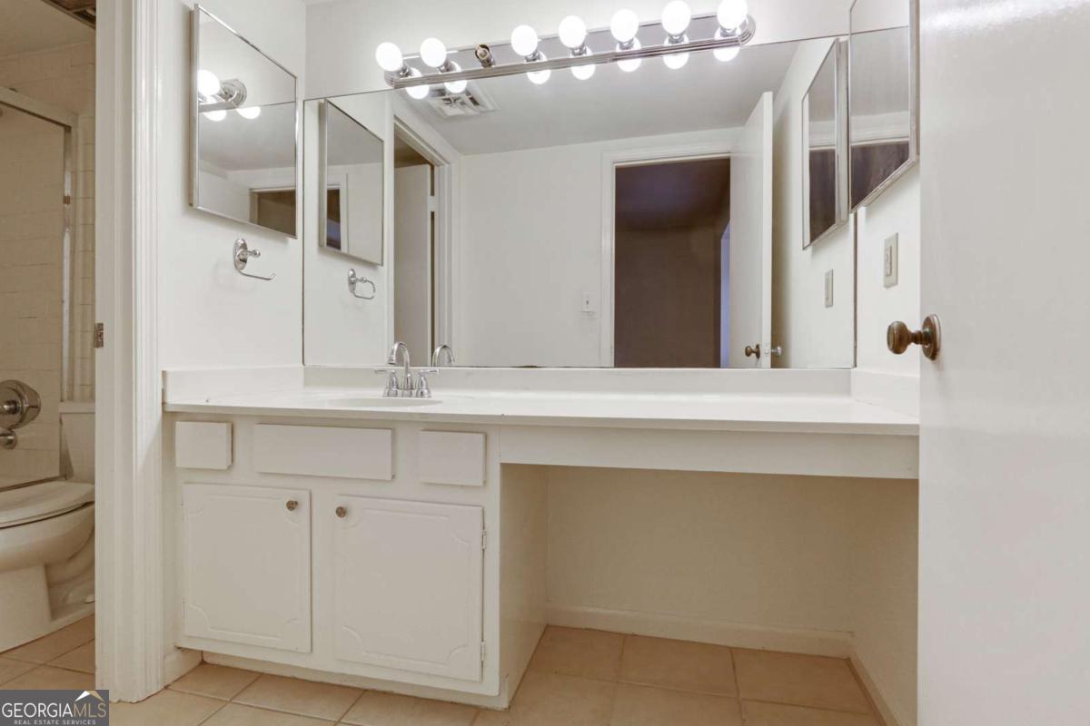 Cross Creek - Residential Income