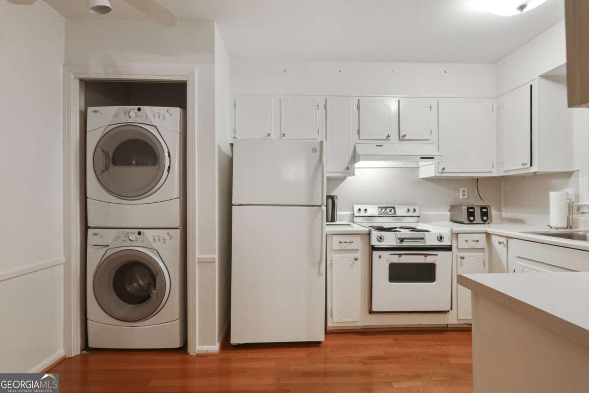 Cross Creek - Residential Income