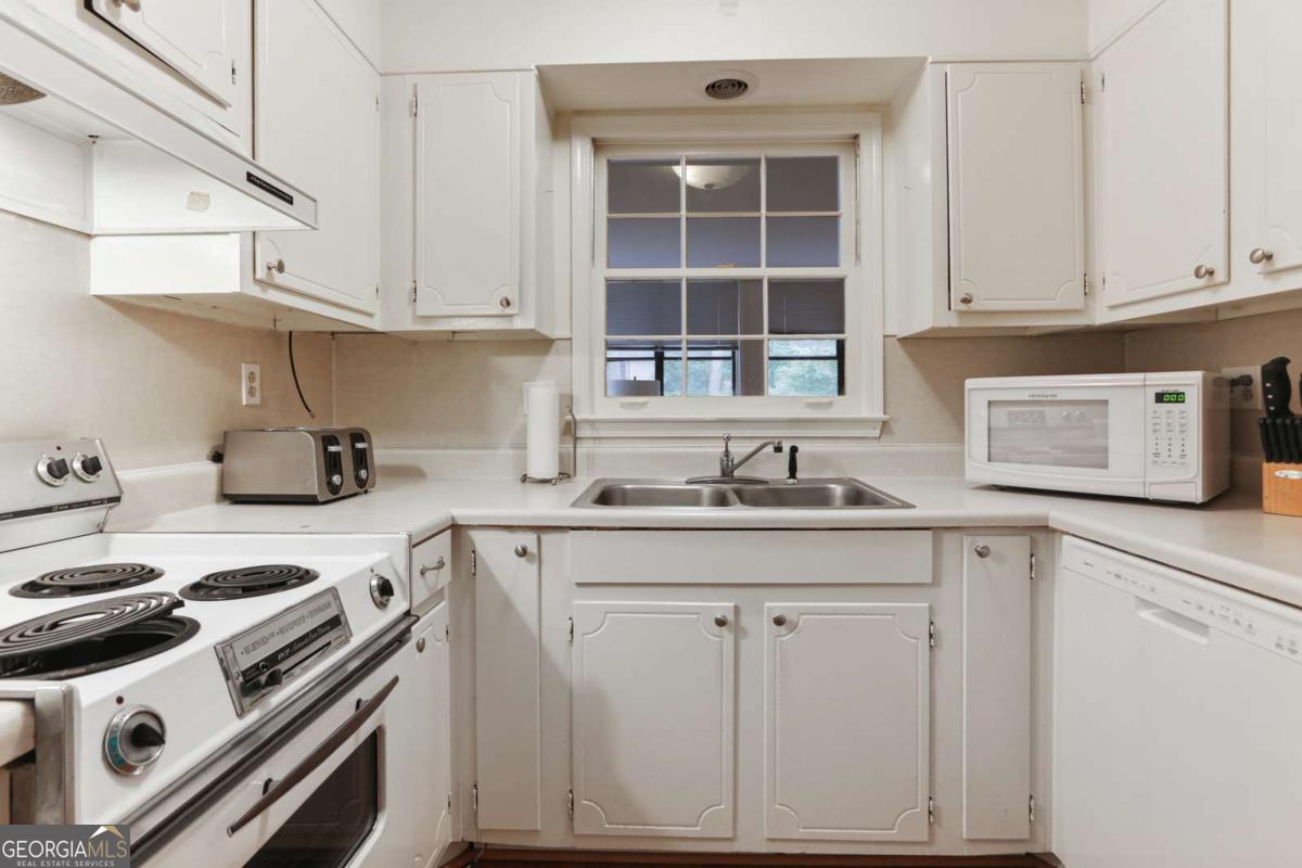 Cross Creek - Residential Income