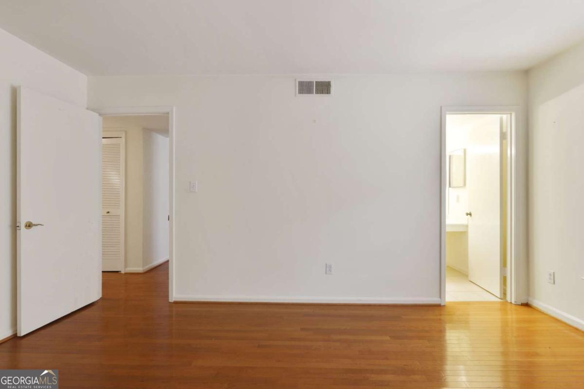 Cross Creek - Residential Income