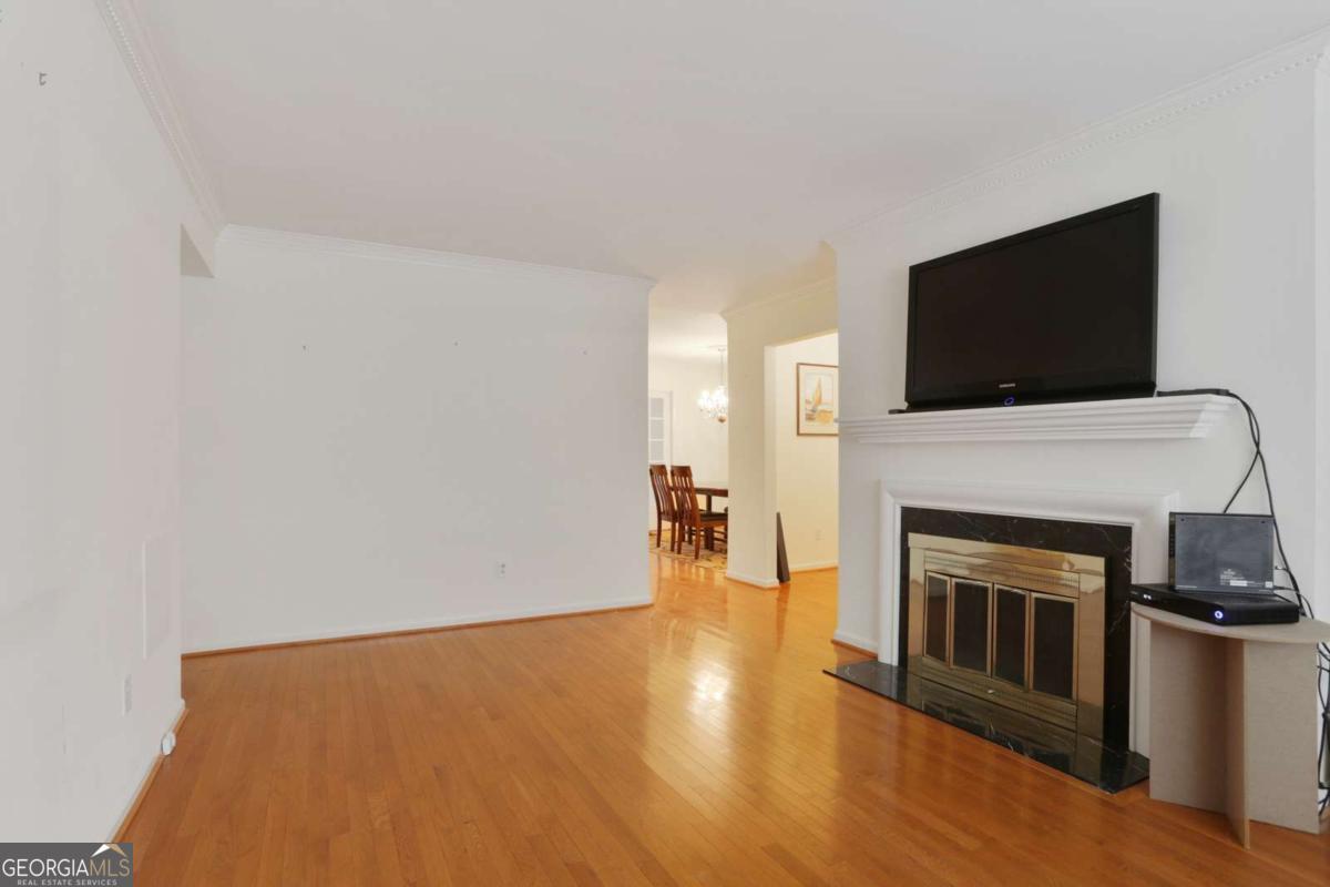 Cross Creek - Residential Income